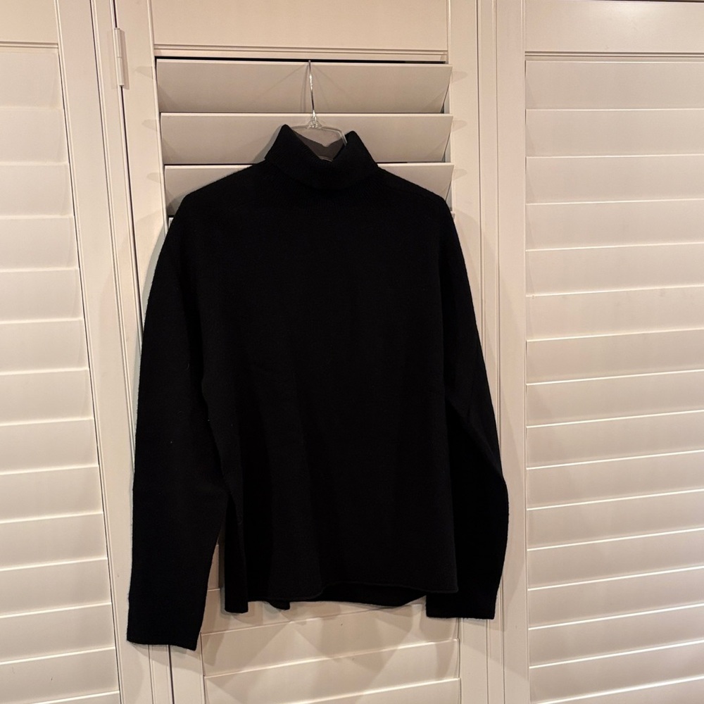 J. Crew Men's Classic Black Turtleneck Sweater- Lambswool